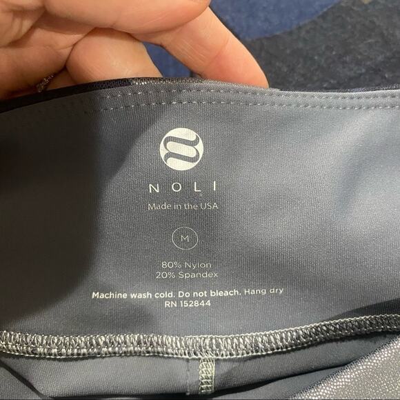 Noli Guerra Metallic Foil Camo Leggings Size M Blue Gray Activewear Yoga Gym - Picture 8 of 12